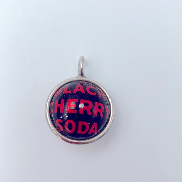 Unique pendant with vintage look cherry soda signs on both sides - Picture 2 of 5